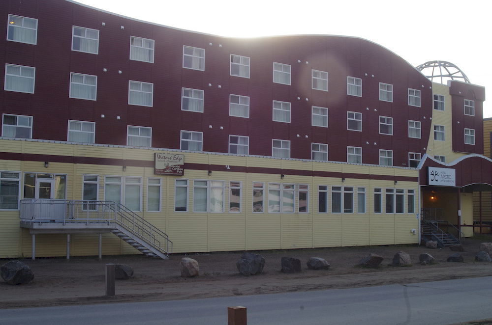Hotel Arctic Iqaluit Extérieur photo